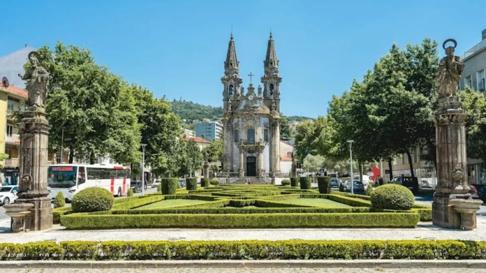 Guimarães and Braga tour in a small group from Porto