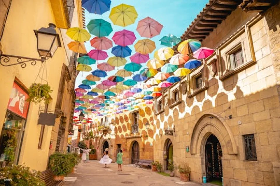 Poble Espanyol Skip-the-Line Tickets