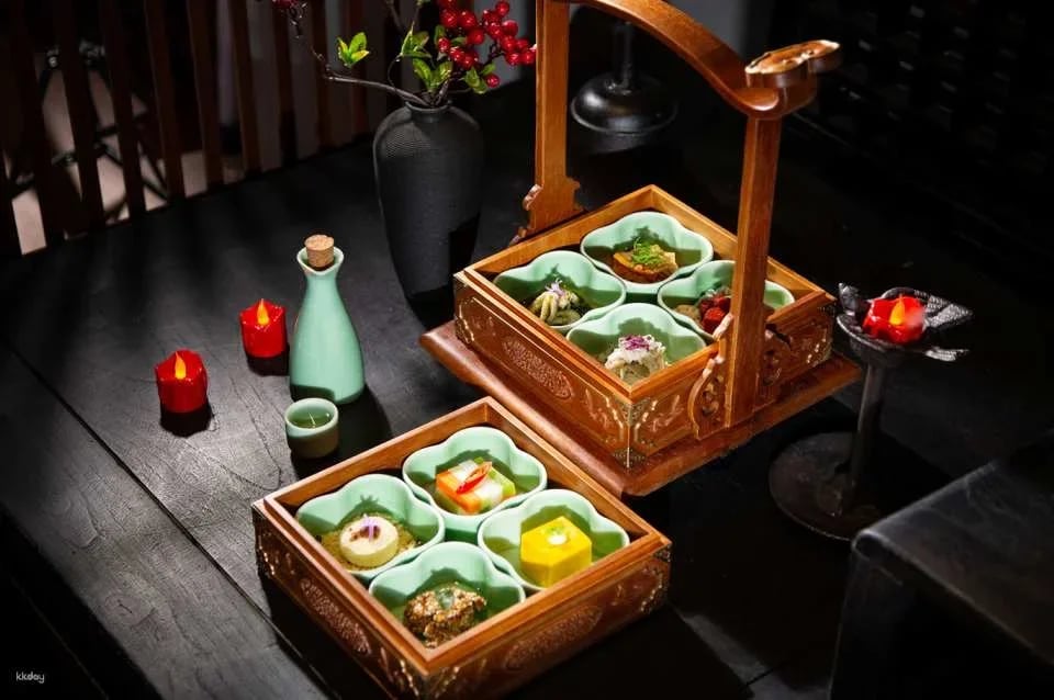 [KKday Exclusive Offer] Ancient Chengdu, China Immersive‧Han Culture Theme Dining Show‧Shuyanfu｜Lunch/Dinner｜Free Travel Souvenir Set (Panda Doll + Dahongpao Tea + Good Luck Coins)