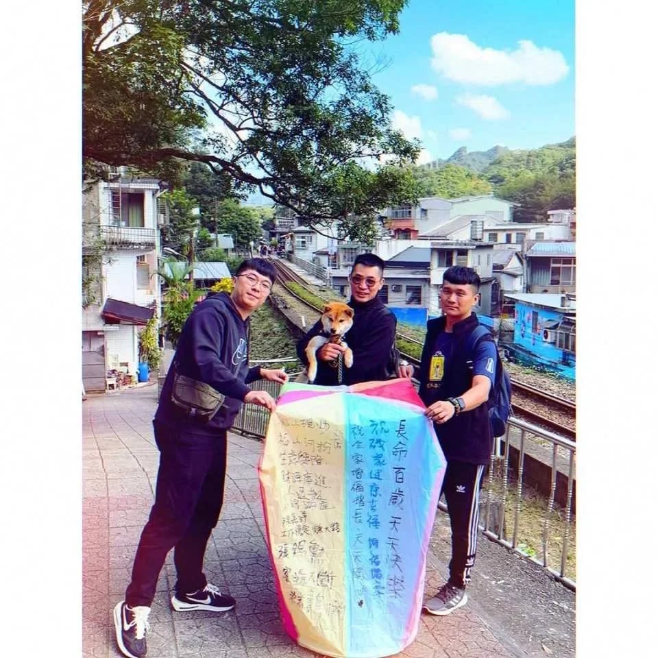 New Taipei Pingxi Old Street Sky Lantern Experience｜The first sky lantern store in Pingxi