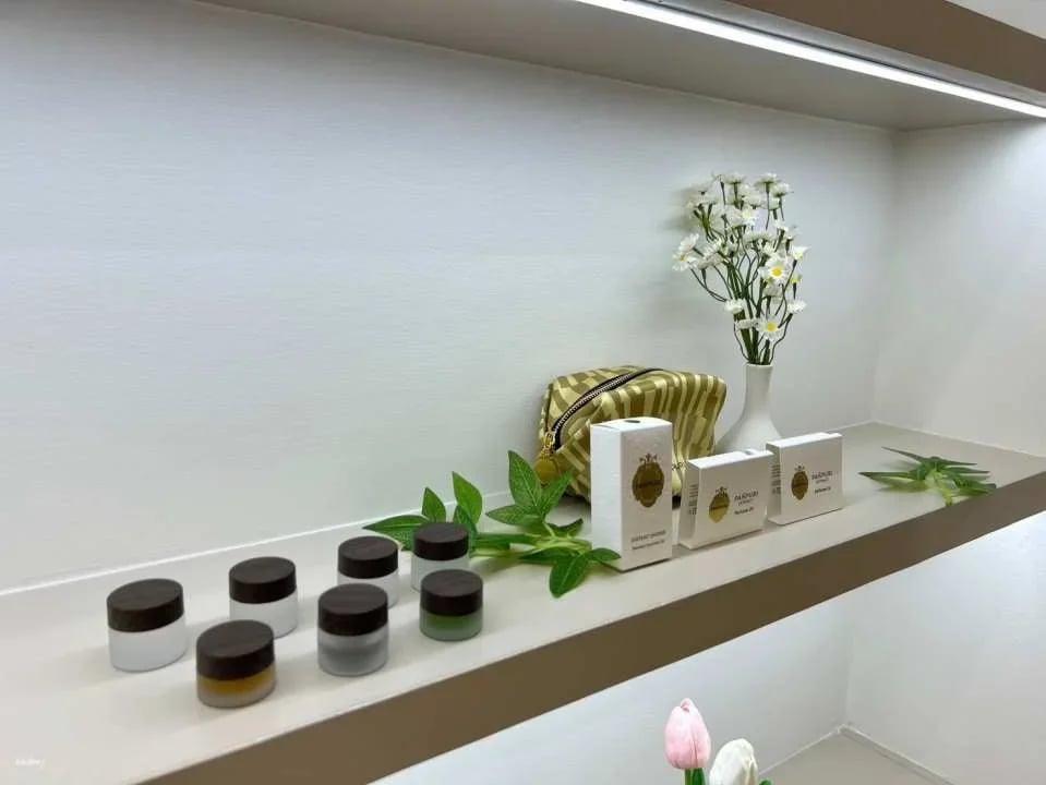 Vietnamese Style Hair Wash & Head Massage at Sabuy Sleep Salon | Thailand