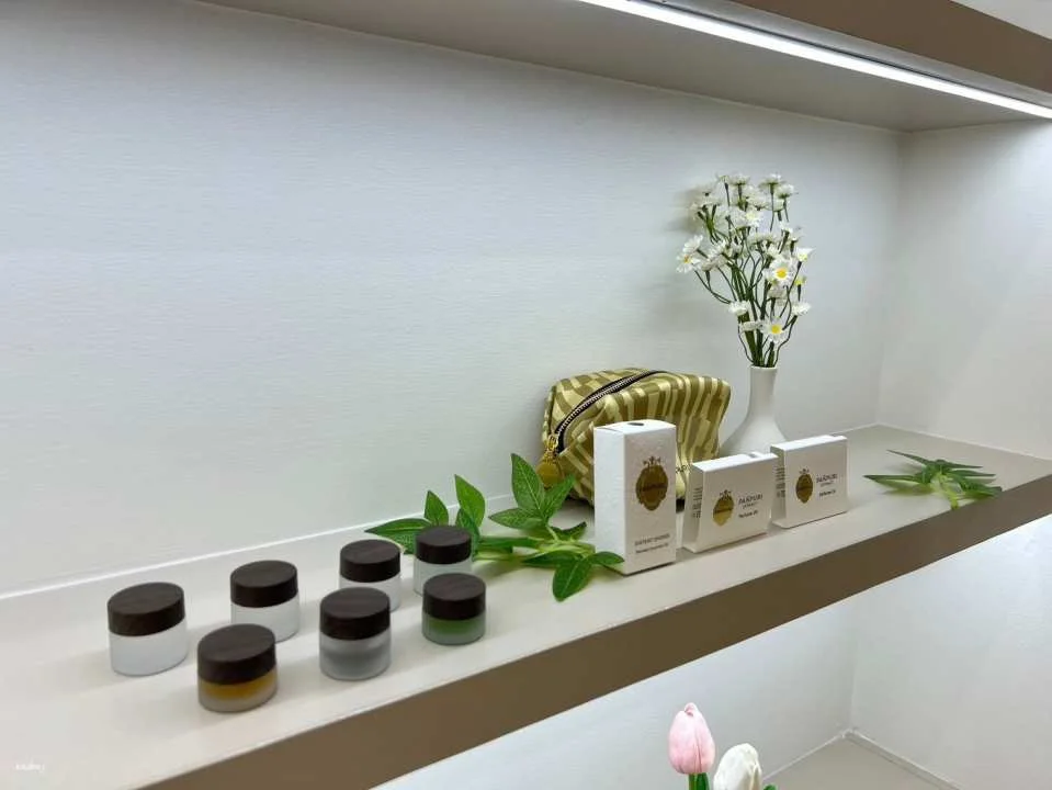 Vietnamese Style Hair Wash & Head Massage at Sabuy Sleep Salon | Thailand