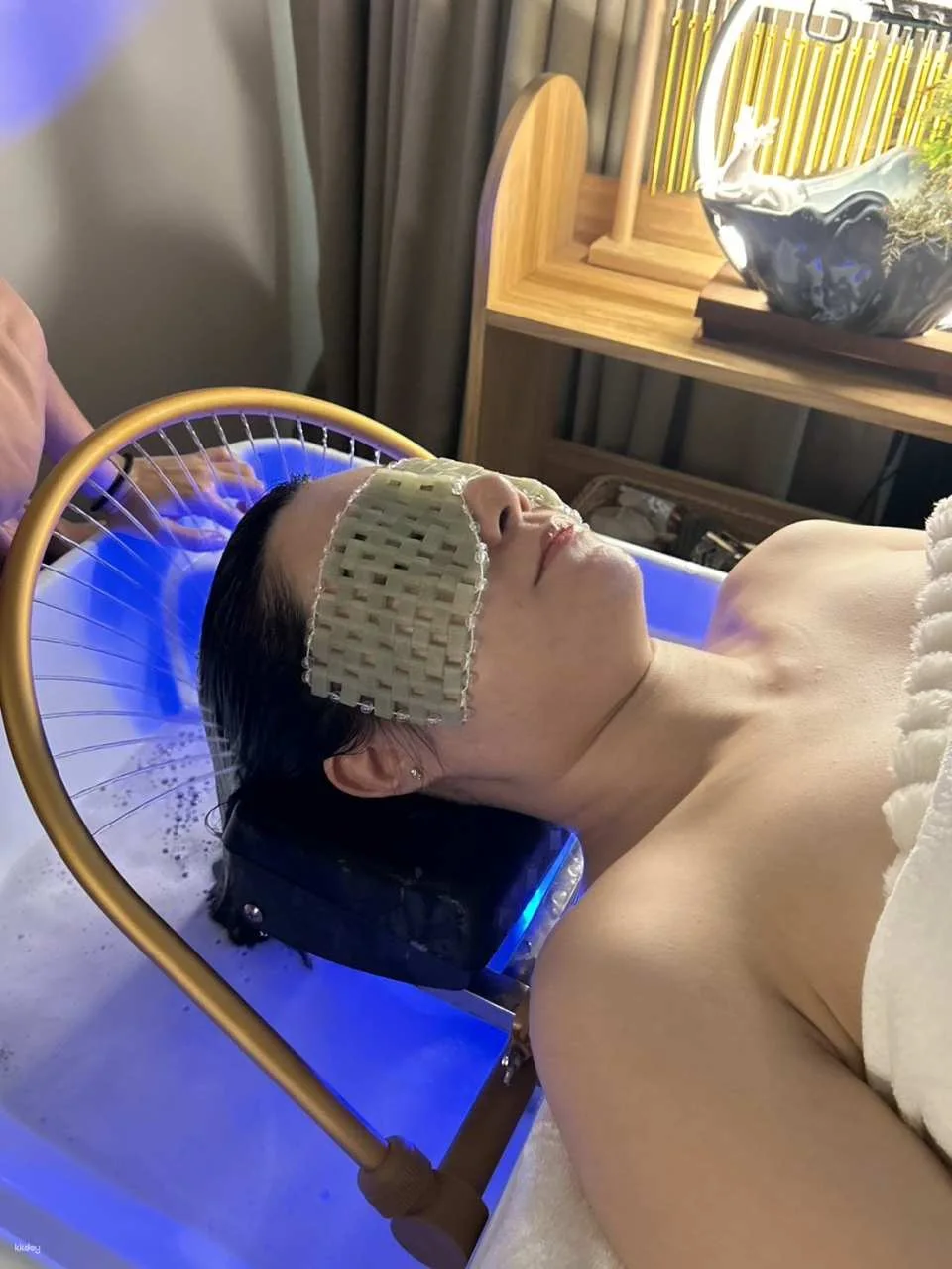 Vietnamese Style Hair Wash & Head Massage at Sabuy Sleep Salon | Thailand