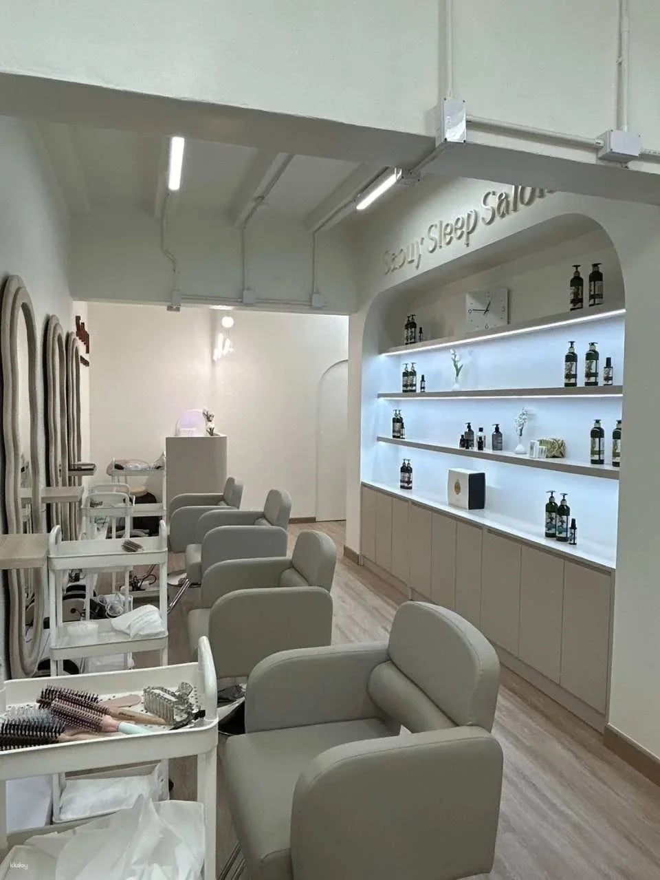 Vietnamese Style Hair Wash & Head Massage at Sabuy Sleep Salon | Thailand