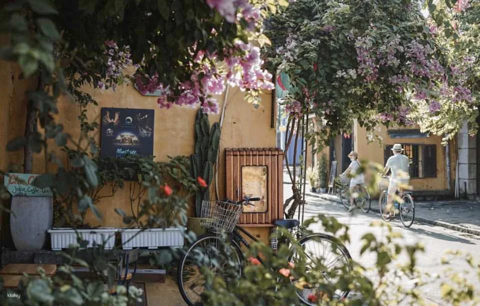 Hoi An Ancient Town & Coffee Tasting Group Tour | Vietnam