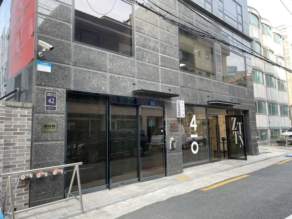 Real K-Pop Dance Studio Class (Photo & Video + Certificate) | Seoul
