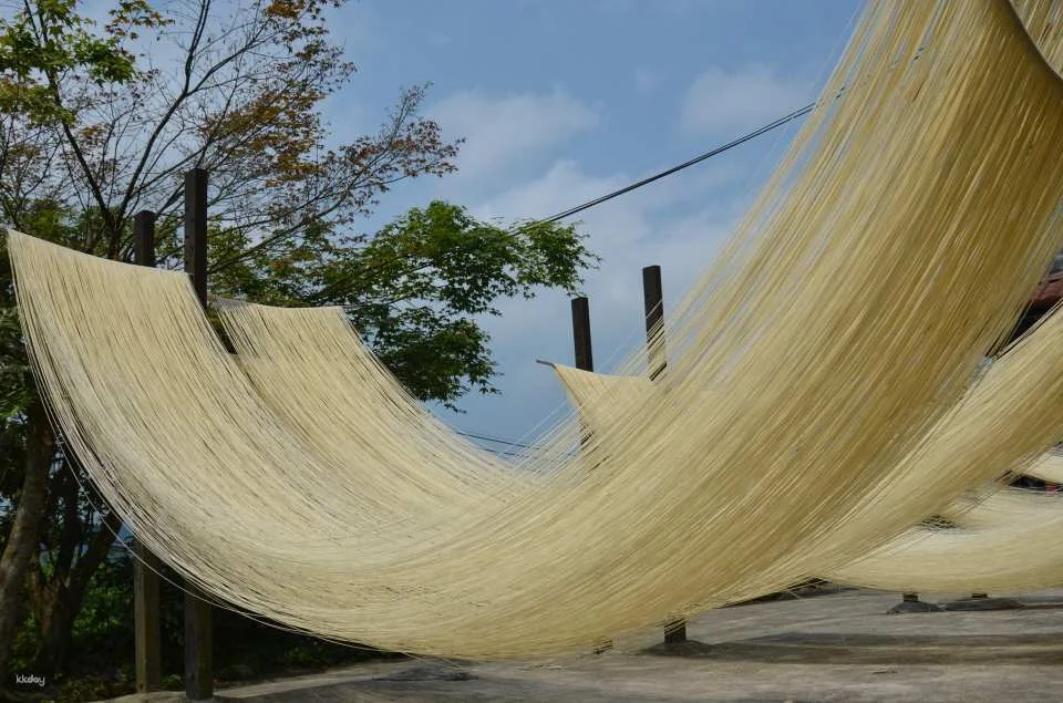 HSU’s Noodle in Shiding, New Taipei City | Flowing Noodles, Handmade Noodles, & Scallion Pancake DIY Experience | Family-Friendly Attraction in New Taipei