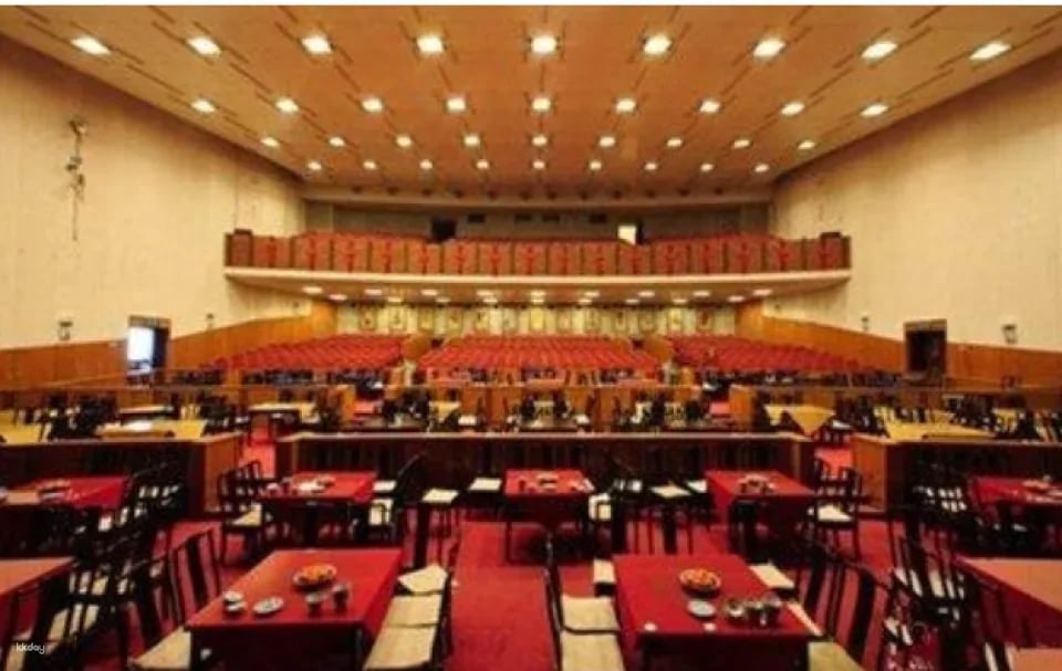 Beijing Opera Tickets (Beijing Liyuan Theatre)