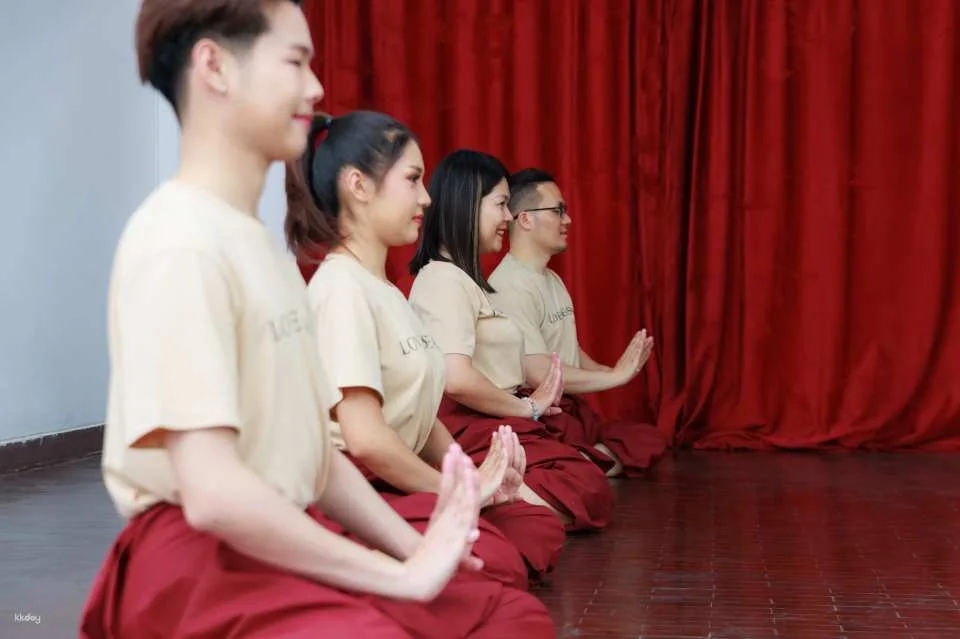 Thai Dance Class by Love Season Studio | Thailand