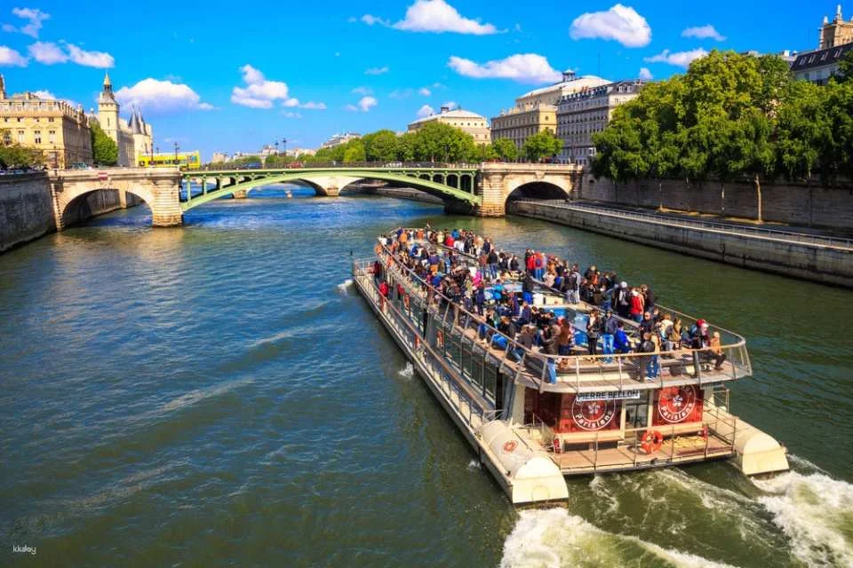 Seine River Bateaux Parisiens Cruise | France