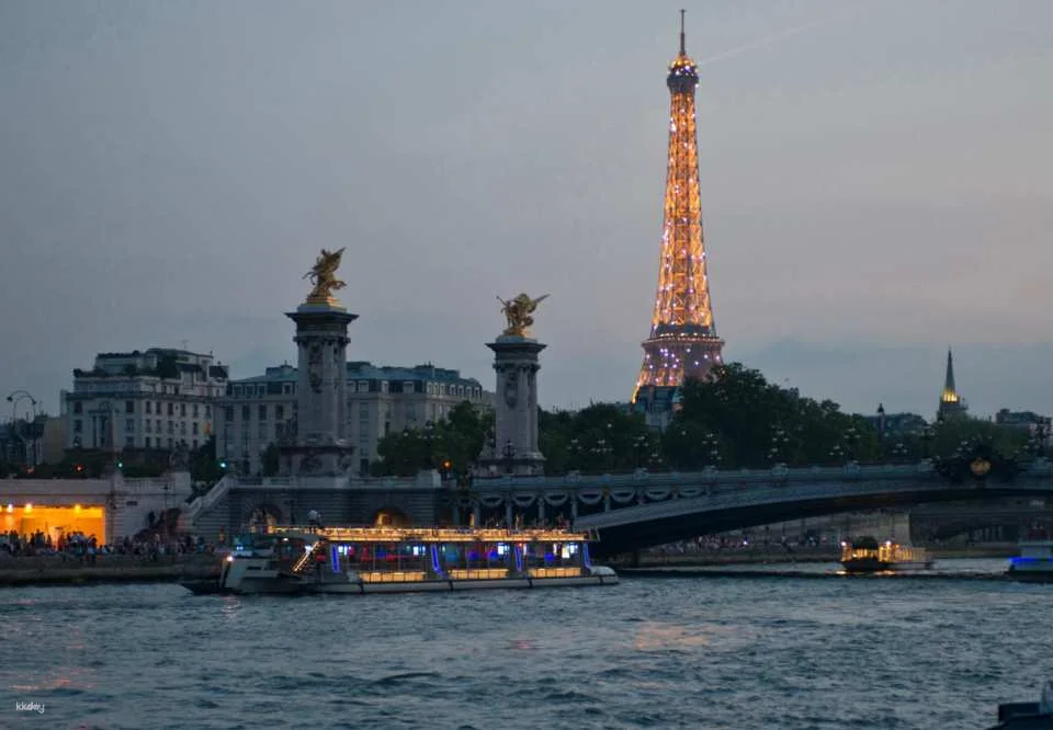 Seine River Bateaux Parisiens Cruise | France