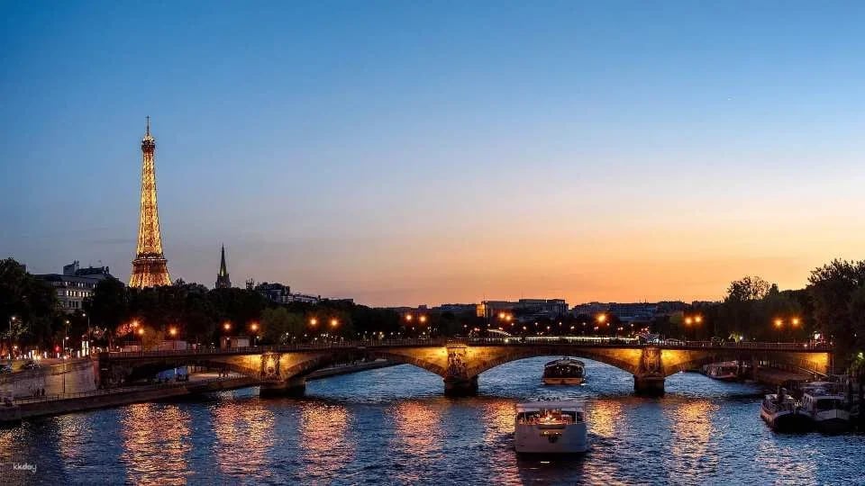 Seine River Bateaux Parisiens Cruise | France