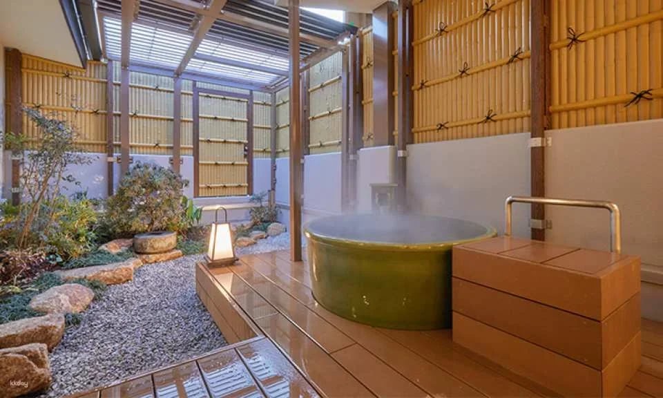 Osaka Bay Tower Solaniwa Onsen Hot Spring Ticket｜Japan