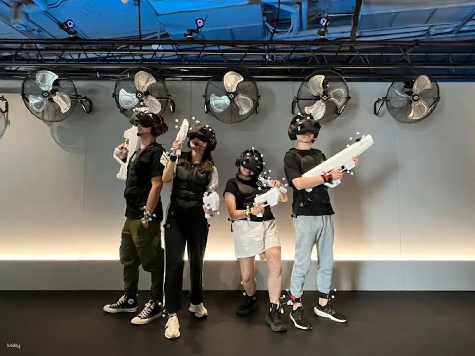 [KKday Exclusive] Sandbox VR Immersive Experience | The All-New "Age of Dinosaurs" is Here | Netflix Squid Game, Original Zombie Masterpiece, Earth Defense Battle: Exclusive Discounts, Free Weapon Upgrades, and Birthday Experiences | Tsim Sha Tsui, Causeway Bay