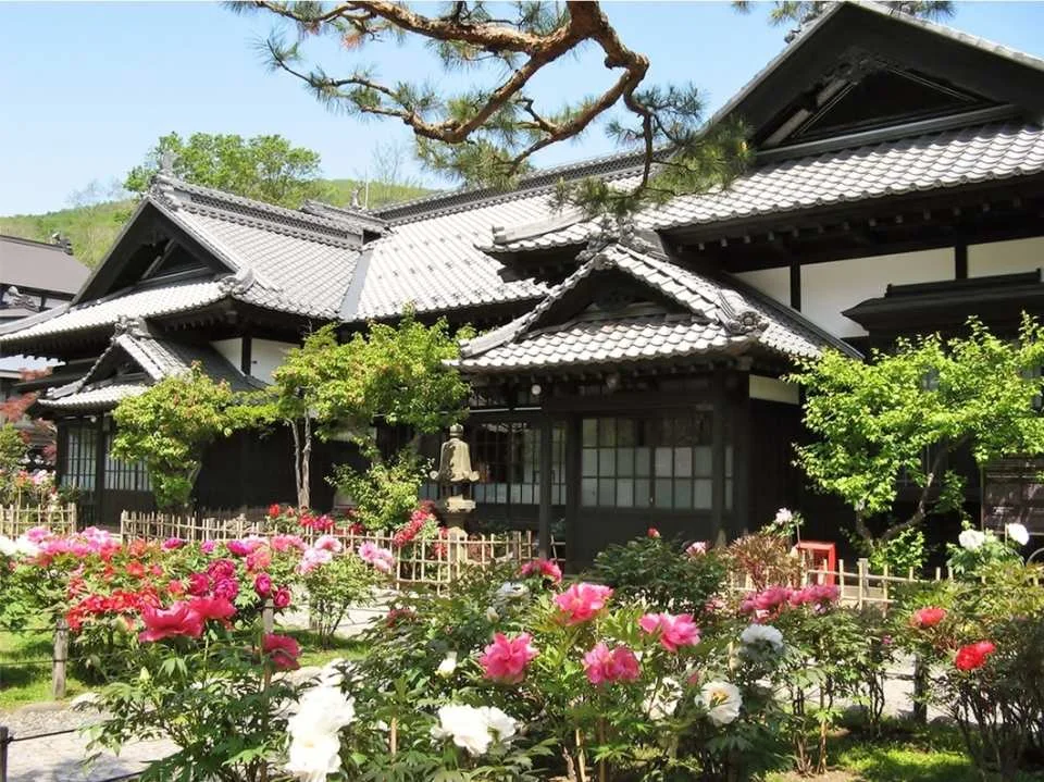Otaru Kihinkan (The Old Aoyama Villa / Herring Goten Otaru) Admission Ticket | Hokkaido, Japan