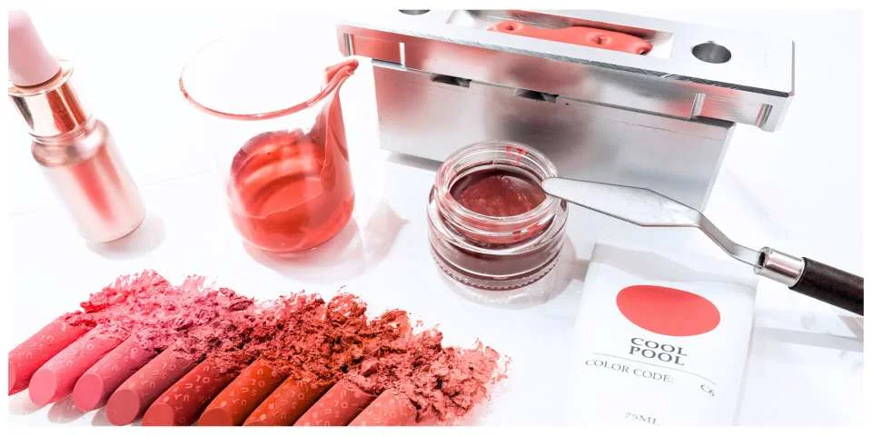 [KKday Exclusive Offer] Out of Colours - Personalized Lipstick Workshop | Lipstick Experience | Lip Gloss Experience | Family Destination | Girlfriend Destination | Causeway Bay Destination