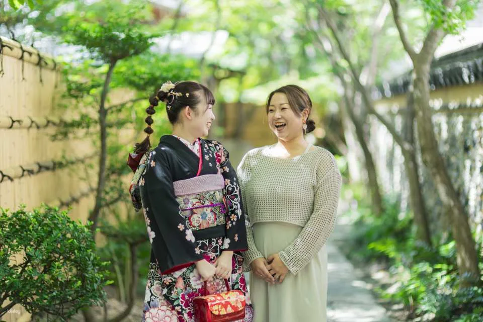 Fukuoka Elegance in Kimono with Professional Photoshoot Kayoikomachi