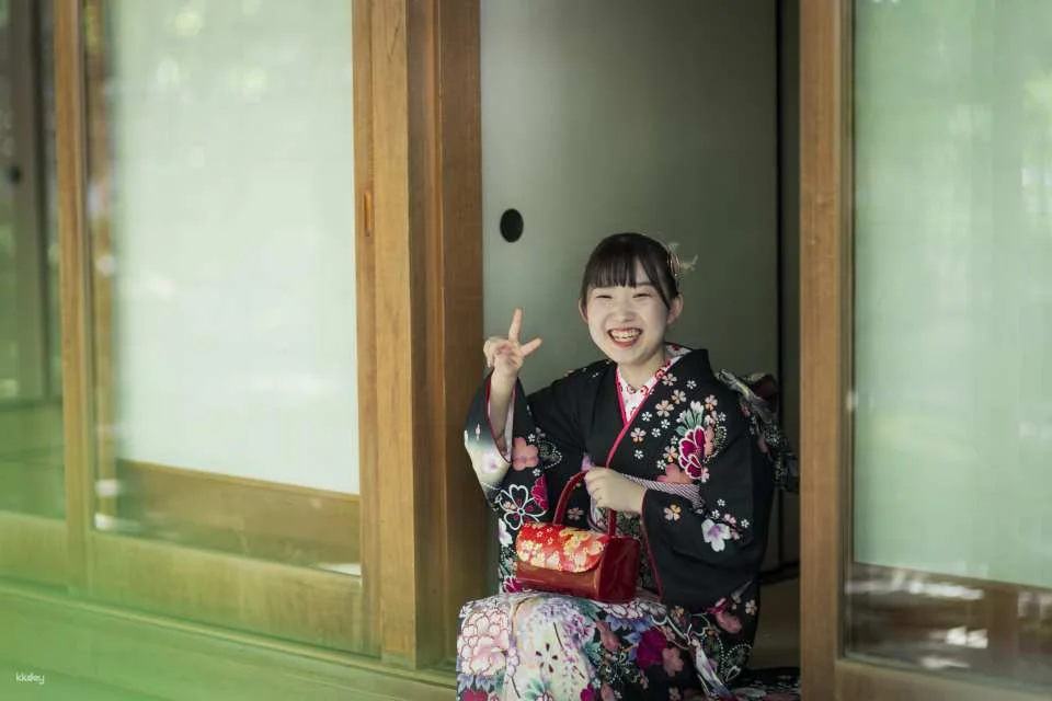 Fukuoka Elegance in Kimono with Professional Photoshoot Kayoikomachi