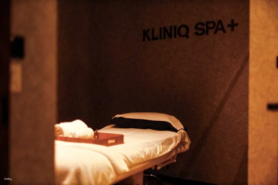 KLINIQ WELLNESS SPA  at Central World