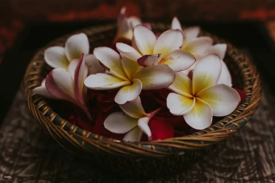 Kanaya Spa Massage Experience at The Sakaye Luxury Villas | Indonesia