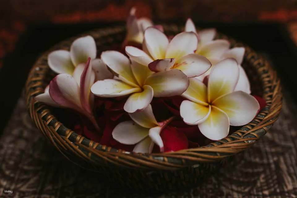 Kanaya Spa Massage Experience at The Sakaye Luxury Villas | Indonesia