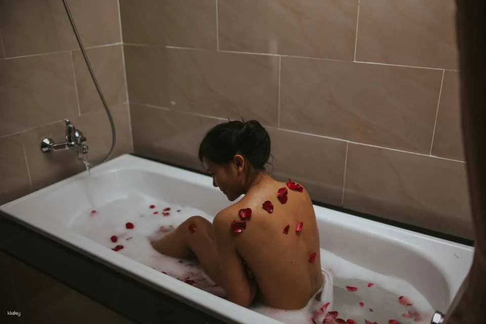 Kanaya Spa Massage Experience at The Sakaye Luxury Villas | Indonesia