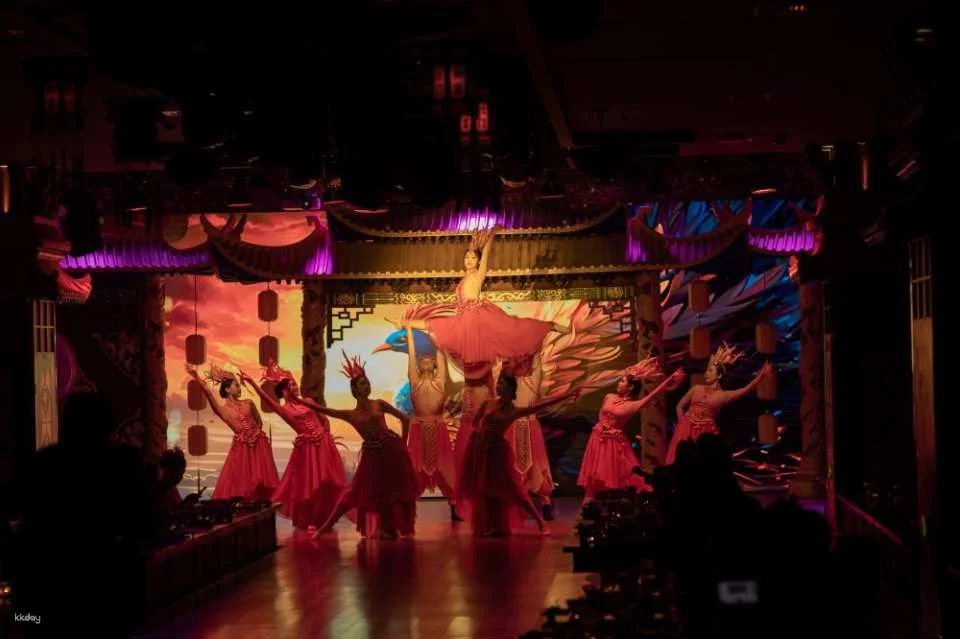 Harbin Red Gate Imperial Banquet Dining Show Experience (11 Themed Spaces/Traditional Costumes/Palace Dishes) (530651)