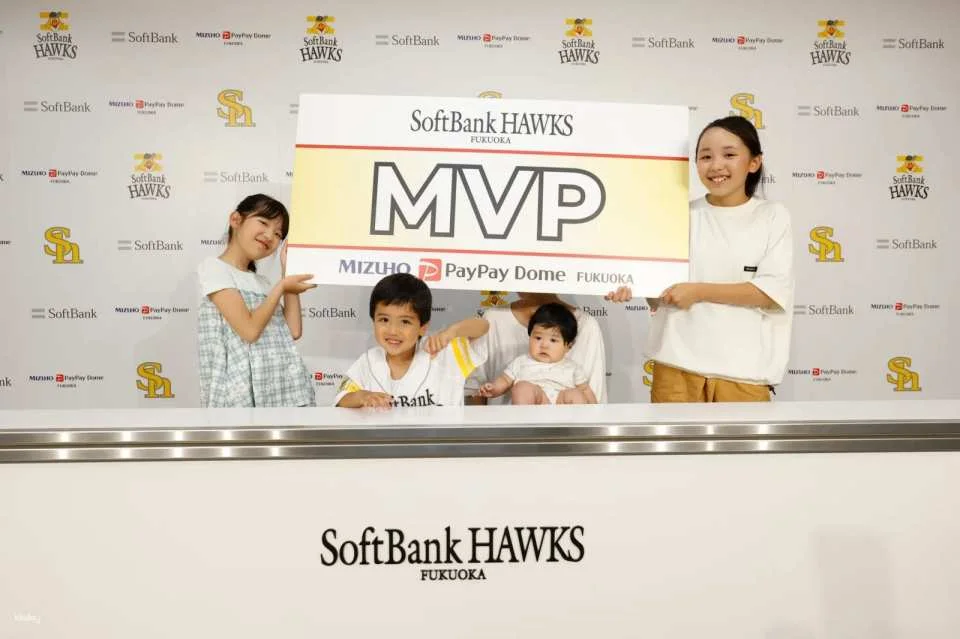 Japan | Fukuoka SoftBank Eagles & Mizuho PayPay Dome Guided Tour | Enjoy the Experience