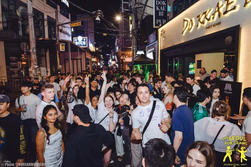 HONGDAE PUB CRAWL, Seoul