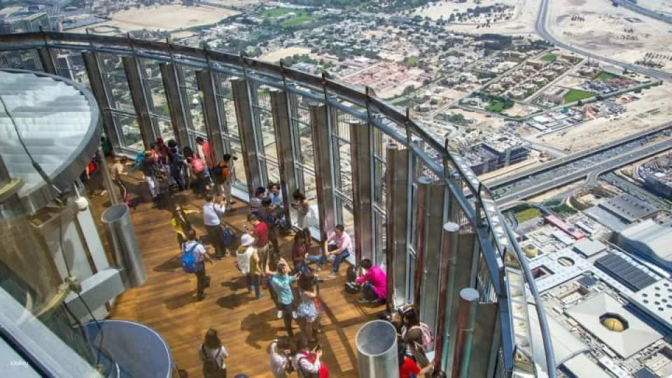 Burj Khalifa 124/125th floor visit, Dubai Mall shopping & Musical Fountain Show with Lake Ride tour with Private Transfers