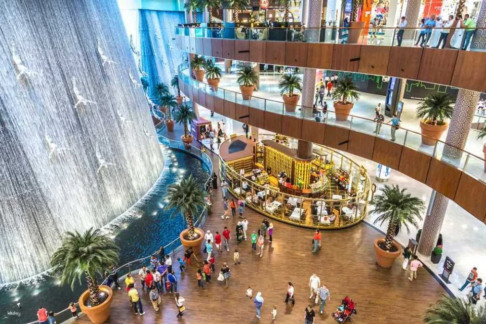 Burj Khalifa 124/125th floor visit, Dubai Mall shopping & Musical Fountain Show with Lake Ride tour with Private Transfers