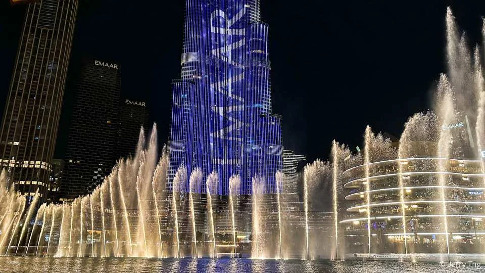 Burj Khalifa 124/125th floor visit, Dubai Mall shopping & Musical Fountain Show with Lake Ride tour with Private Transfers