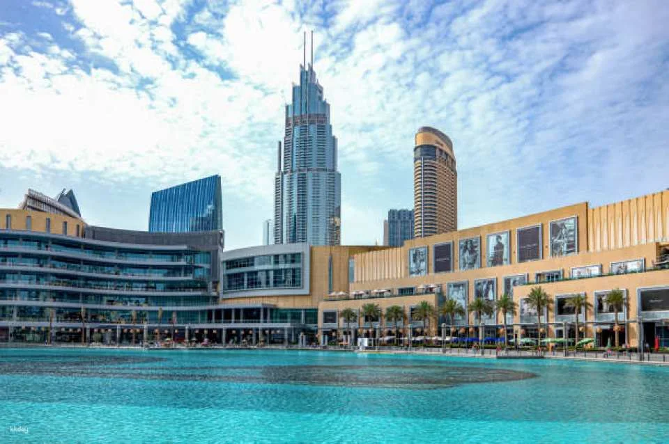 Burj Khalifa 124/125th floor visit, Dubai Mall shopping & Musical Fountain Show with Lake Ride tour with Private Transfers
