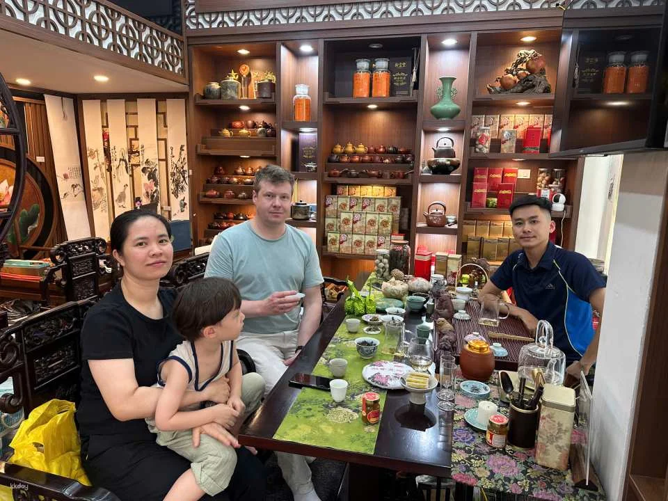 Hanoi Tea Tasting & Train Street Private Tour with Local Lunch (Buncha & Banhmi) | Hanoi, Vietnam (531244)