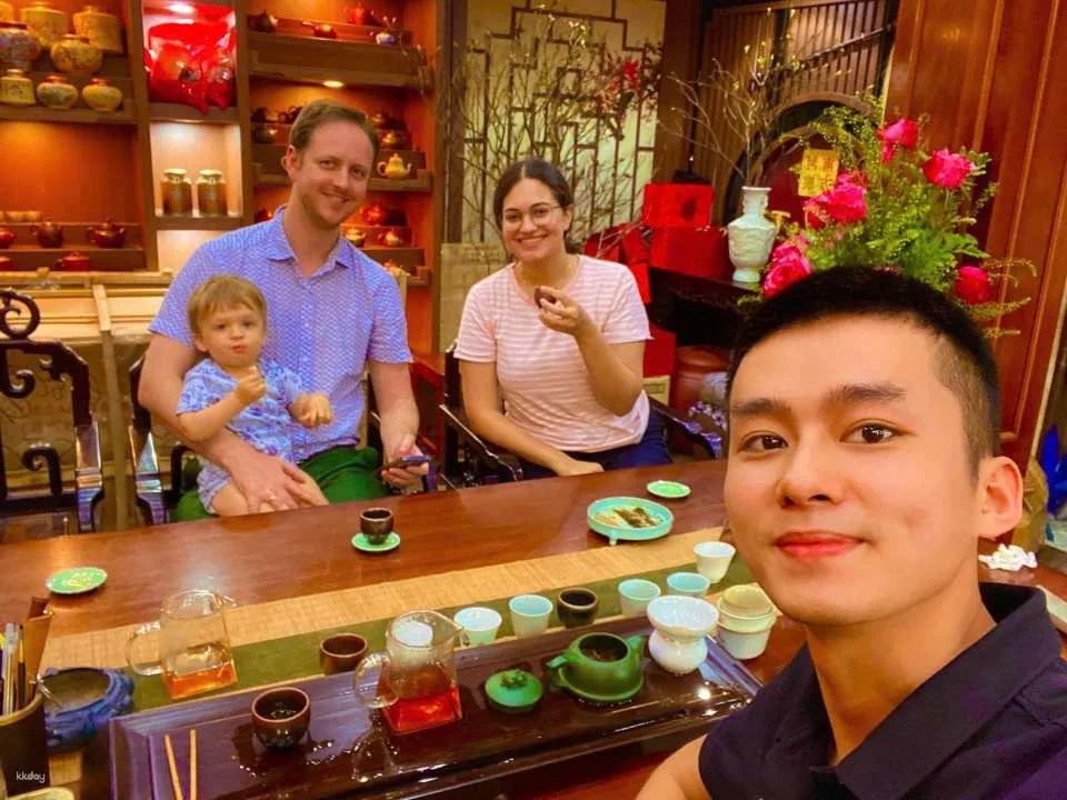 Hanoi Tea Tasting & Train Street Private Tour with Local Lunch (Buncha & Banhmi) | Hanoi, Vietnam