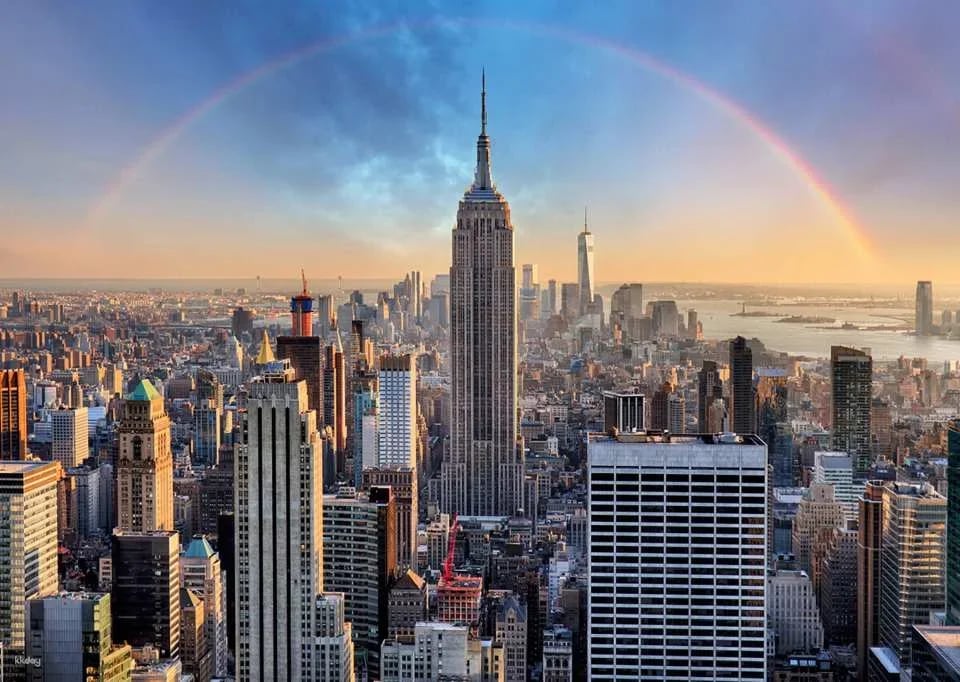 Go City | New York Essentials Pass (3 top attractions, includes Empire State Building, Top of the Rock, Edge)