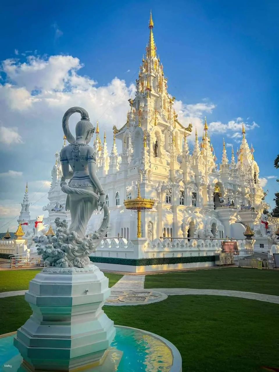 Chiang Mai Half Day Tour : Phachor Canyon and White Pagoda | Thailand