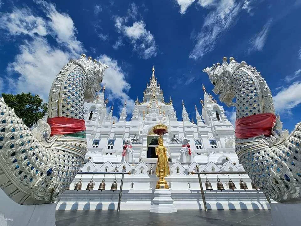 Chiang Mai Half Day Tour : Phachor Canyon and White Pagoda | Thailand