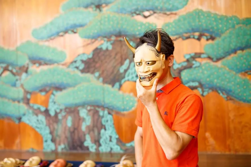 A Day Trip to Kishiwada Castle and Sugie Noh Theater in Osaka, Japan | Experience the Charm of a Century-Old Noh Theater