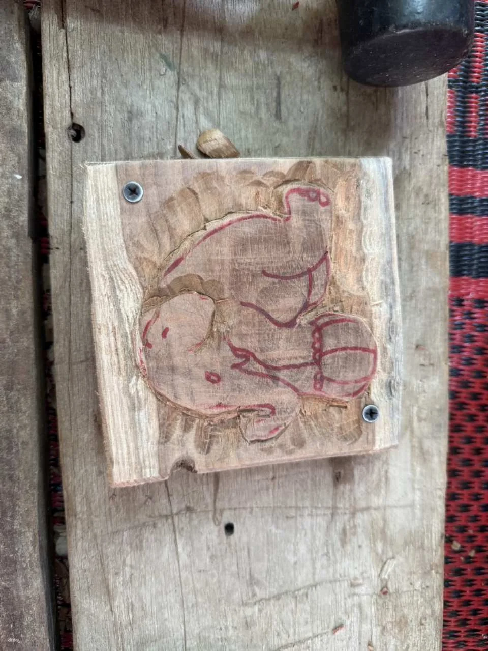 Thai Wood Carving Workshop: A Taste of Lanna Art at BAANTIPMANEE | Chiang Mai