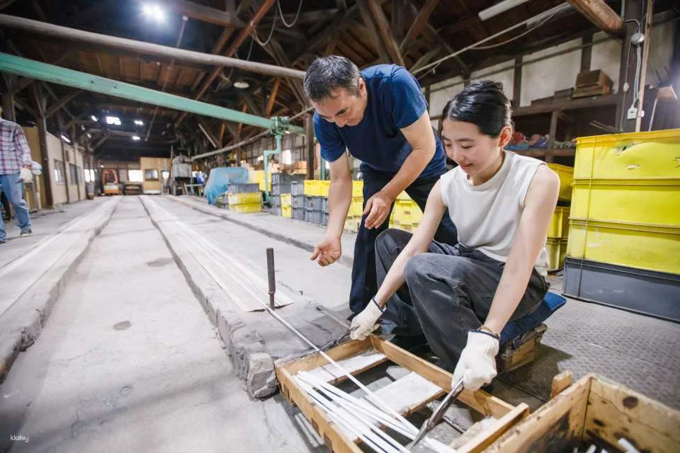 【Osaka Izumi】DIY Satake Glass Beads Experience (100-Year-Old) & Special Blessing at Shintamori Shrine