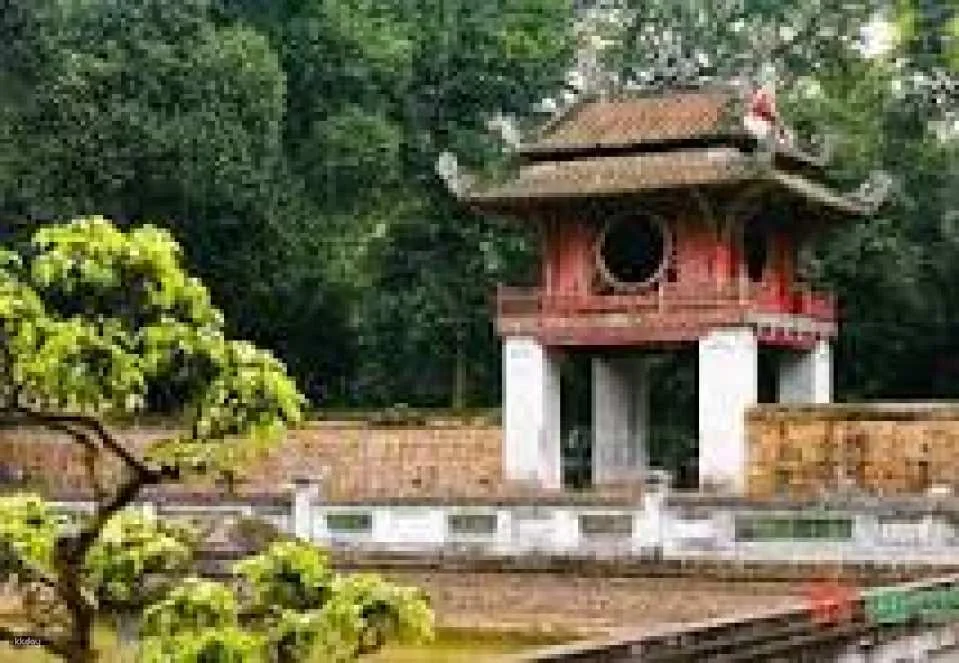 Discover Ha Noi city and Insence village: Train street - Hoa Lo prison - Temple of literature - Ho Chi Minh mausoleum - Tran Quoc pagoda