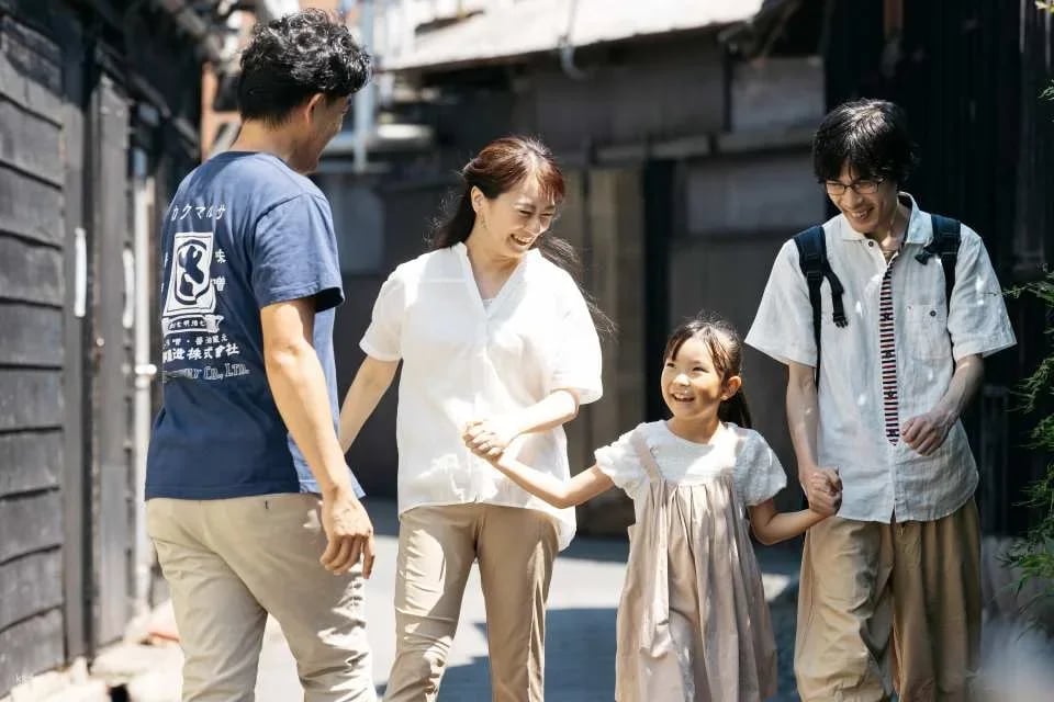 Just 20 minutes from Nagoya Station! Experience the 150-year history of Sato Brewery's miso brewery! Make your own original miso balls at this workshop.