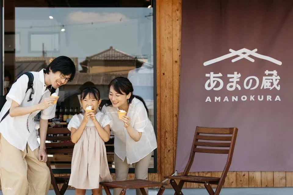 Just 20 minutes from Nagoya Station! Experience the 150-year history of Sato Brewery's miso brewery! Make your own original miso balls at this workshop.