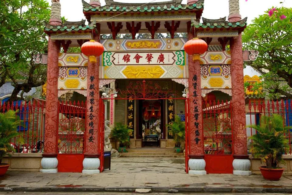 Hoi An Private Photoshoot & Guided Walking and Posing