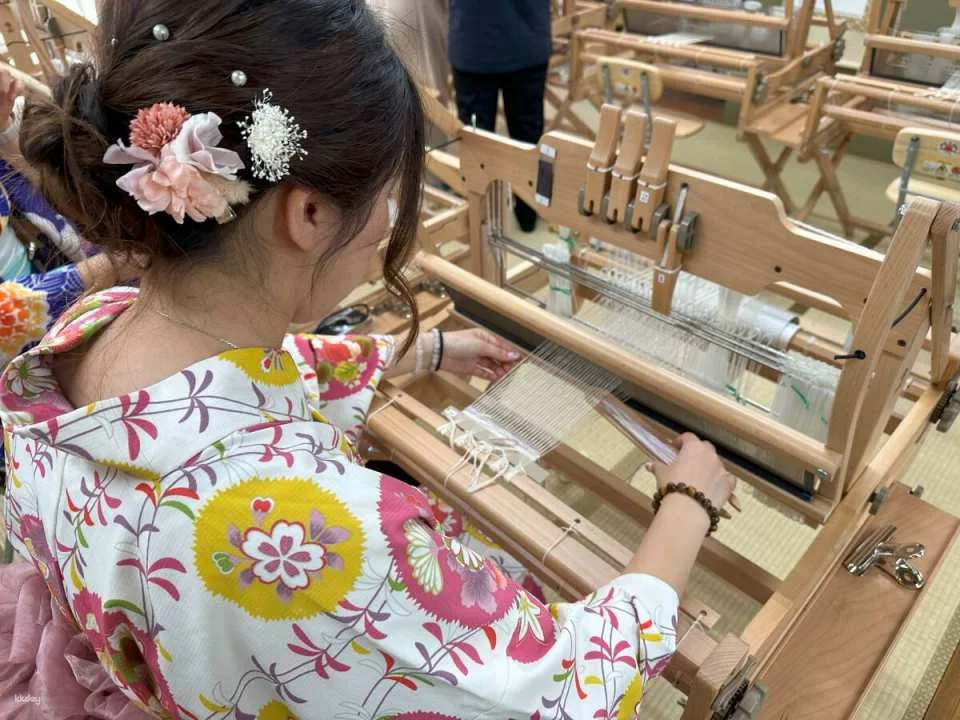 Tokyo, Japan | Hand-knitting experience at Orinami Asakusa store: Amulet making experience