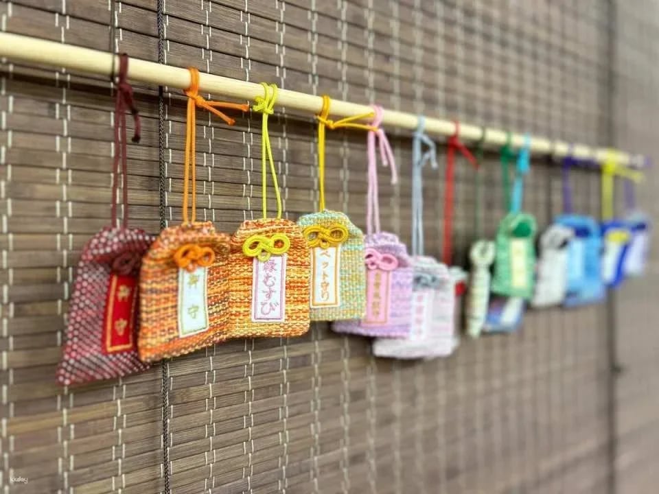 Tokyo, Japan | Hand-knitting experience at Orinami Asakusa store: Amulet making experience