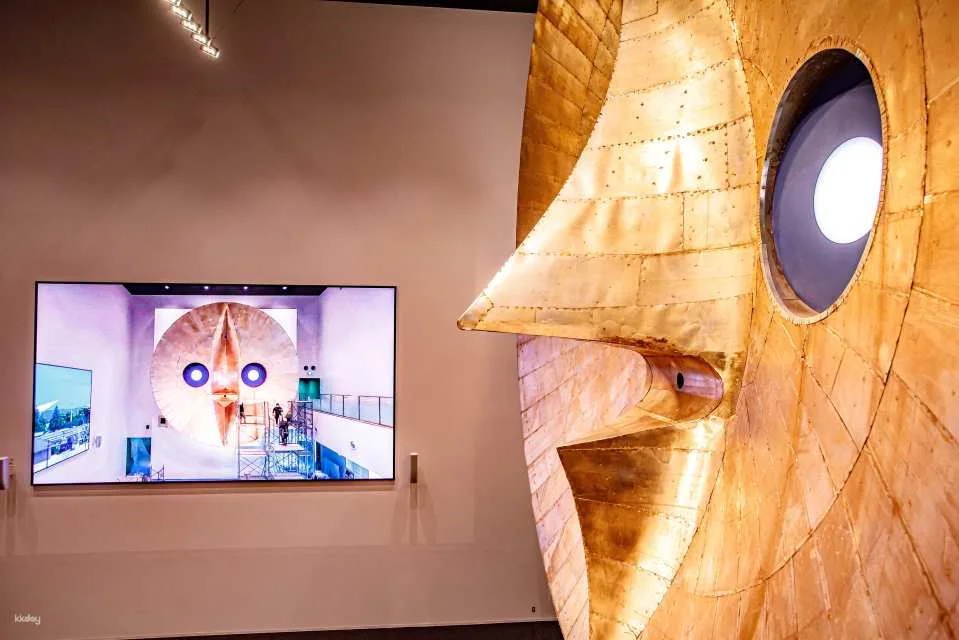 Half-day guided tour of Osaka Expo '70 Memorial Park: EXPO’70 Pavilion, Tower of the Sun, and Japanese Garden Visit Experience