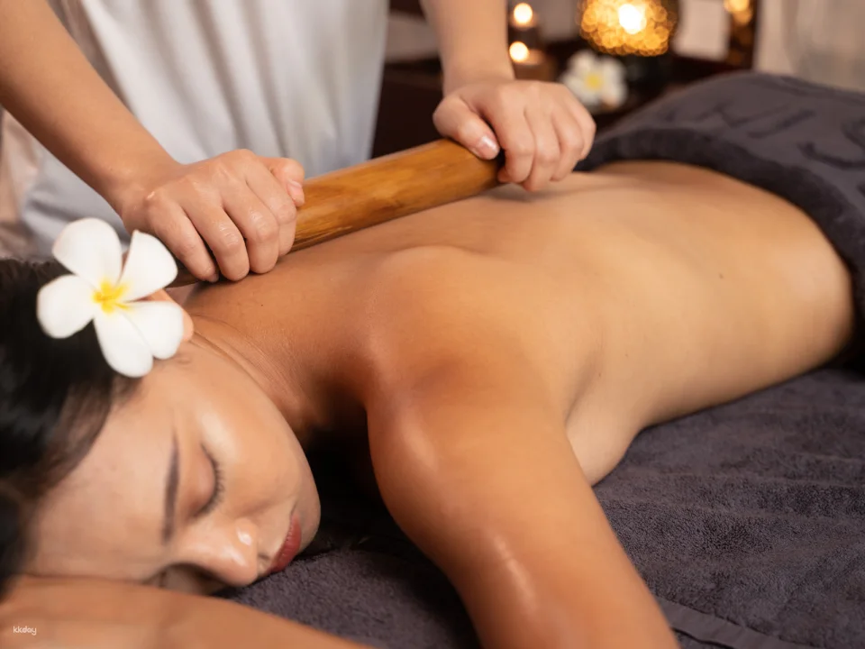 [Special Discount 10%] Da Nang Experience Asian Style Full Body Massage Therapy | Free Pick-up within 5 km from 2 people + Private room