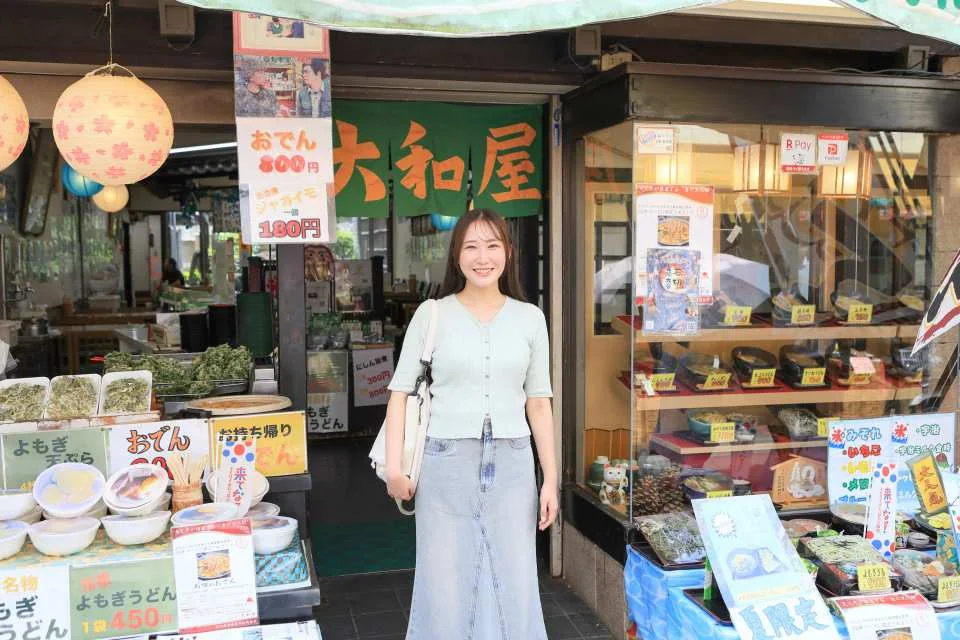 Half-day trip to Osaka Ishikiri Kenja Shrine for worship and to explore the local cuisine.